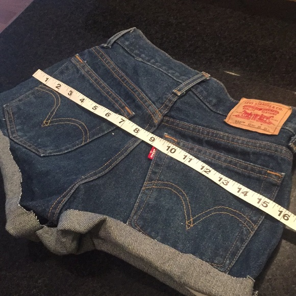 90s Levi’s 550 high waist cutoff jean shorts 26” - Picture 7 of 8